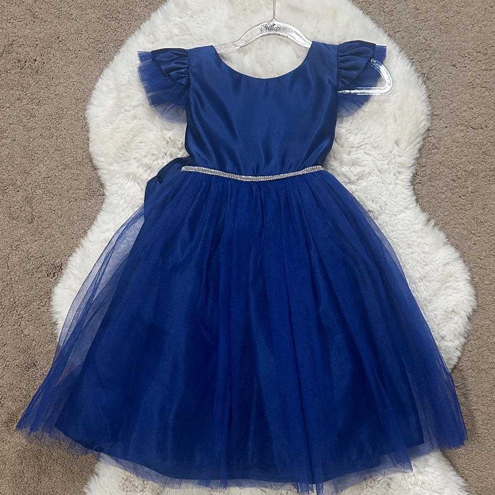 Elegant Blue Tulle Dress with Silver Belt